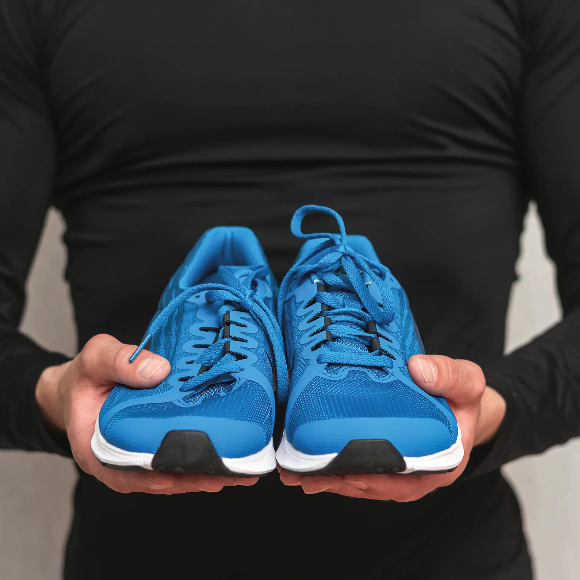 Neppe sneakers als voorbeeld van namaakartikelen en merkvervalsing